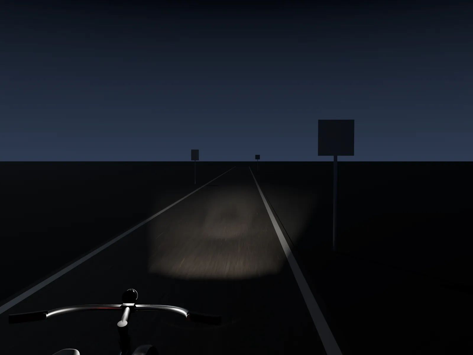 Vue depuis le guidon d’un vélo qui avance sur une route de nuit ; le faisceau éclaire la chaussée.